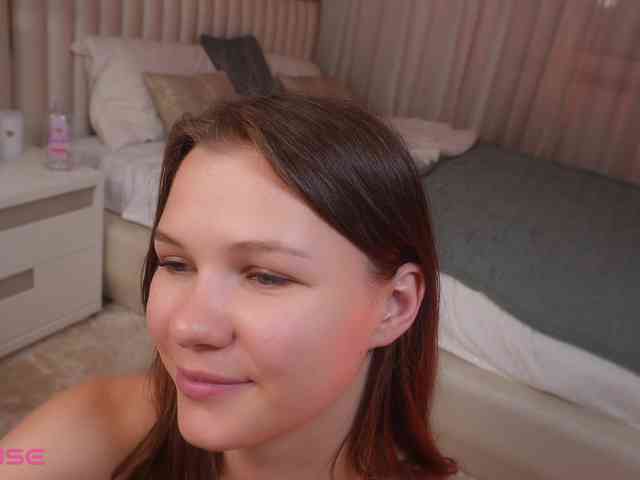 Little-Lola07 webcam