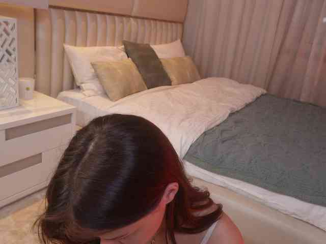 Little-Lola07 webcam