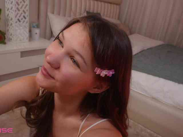 Little-Lola07 webcam