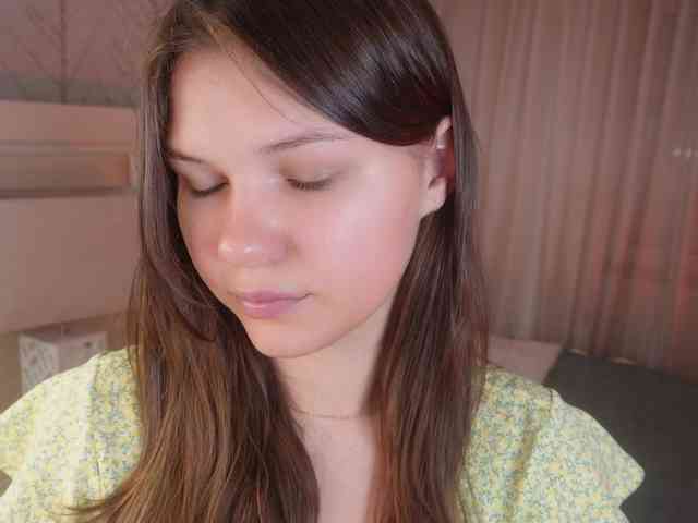 Little-Lola07 webcam