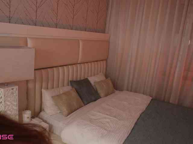 Little-Lola07 webcam