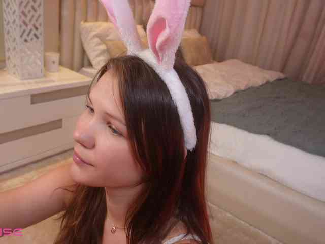 Little-Lola07 webcam
