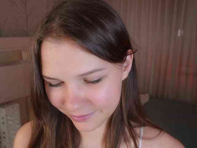 Little-Lola07 webcam