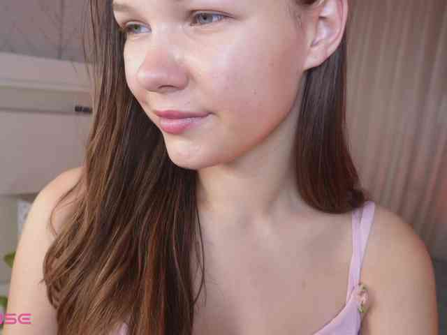 free cam Little-Lola07