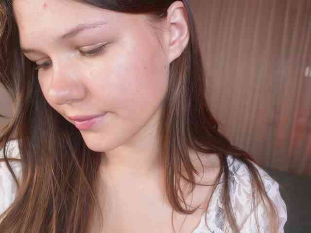 Little-Lola07 webcam