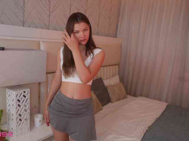Little-Lola07 webcam