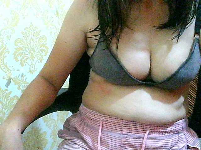 Preview of yummyflirttits69