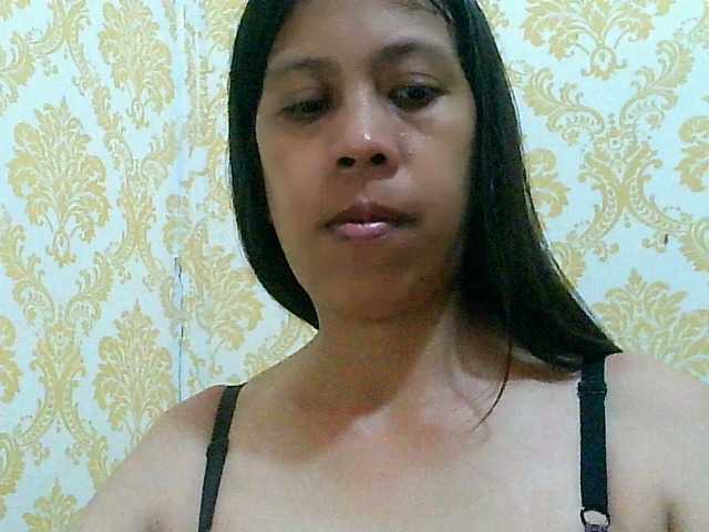 Preview of yummyflirttits69