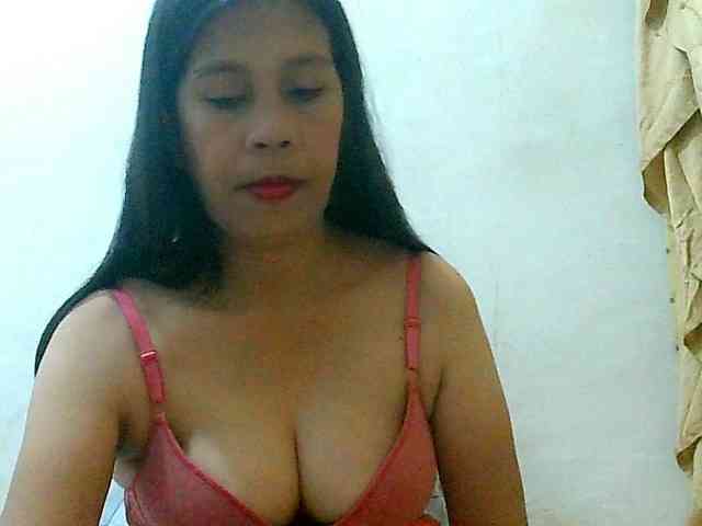 Yummyflirttits69 webcam