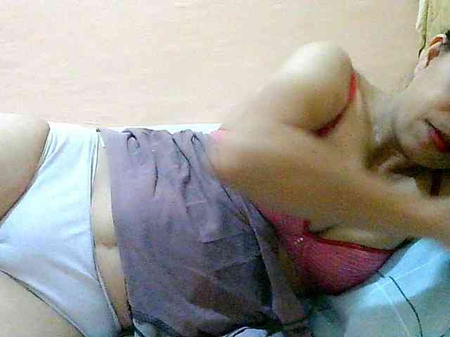 Yummyflirttits69 webcam