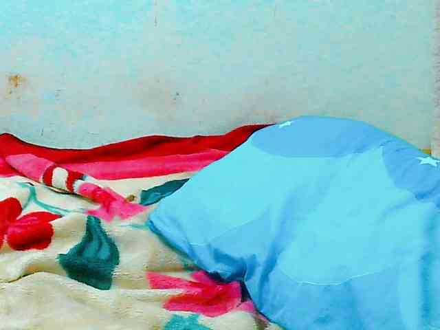 Yummyflirttits69 webcam