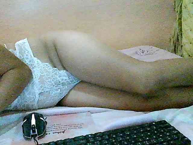 Yummyflirttits69 webcam