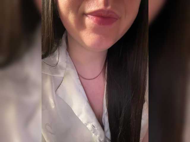 Amber-Lorinda's BongaCams show and profile