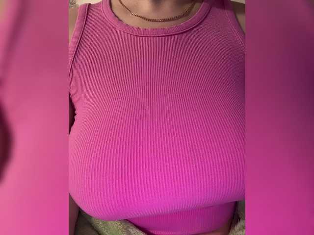 Amber-Lorinda's BongaCams show and profile