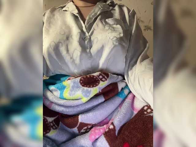 Amber-Lorinda's BongaCams show and profile