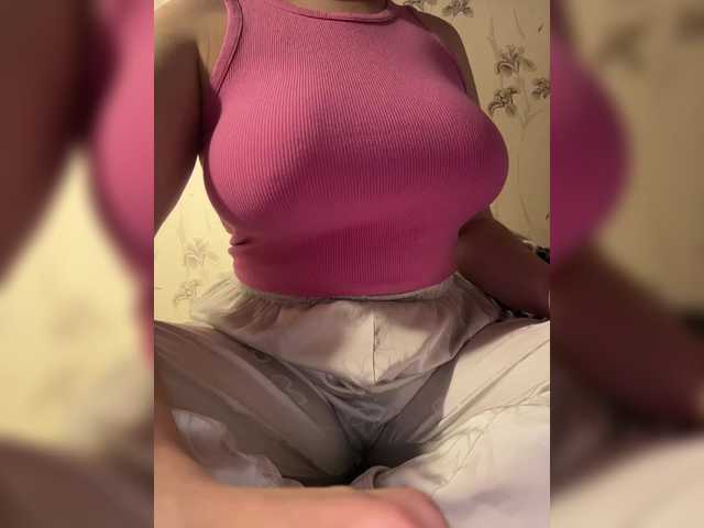 Amber-Lorinda's BongaCams show and profile