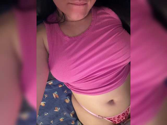 Amber-Lorinda's BongaCams show and profile