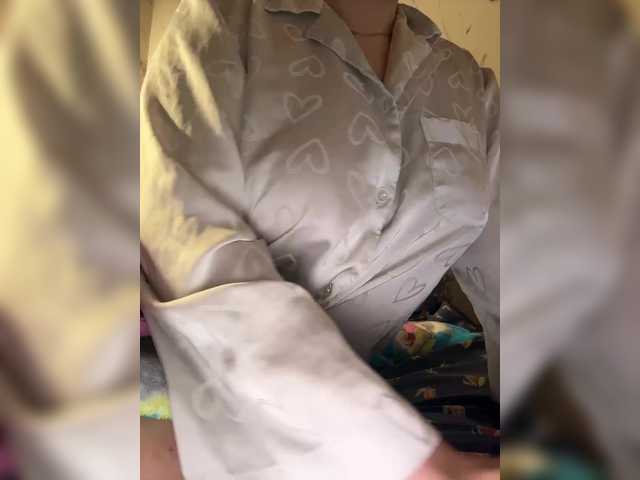 Amber-Lorinda's BongaCams show and profile