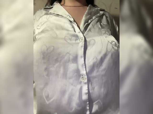 Amber-Lorinda's BongaCams show and profile