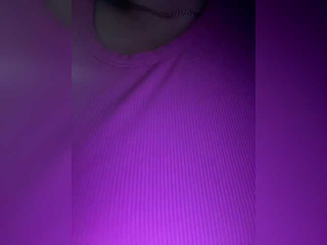 Amber-Lorinda's BongaCams show and profile