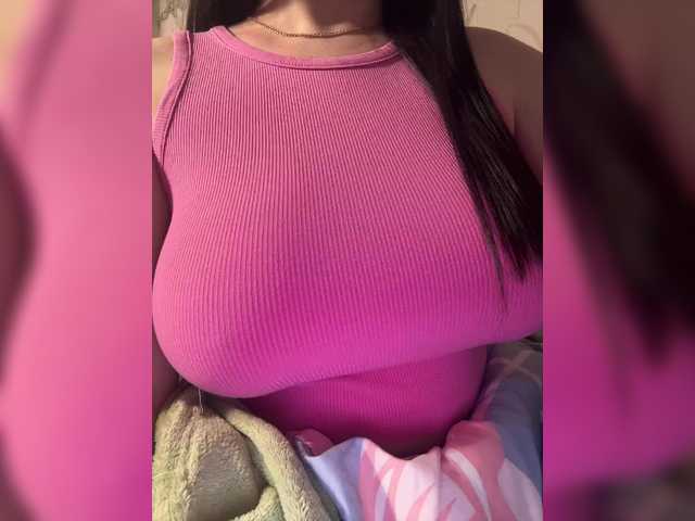 Amber-Lorinda's BongaCams show and profile