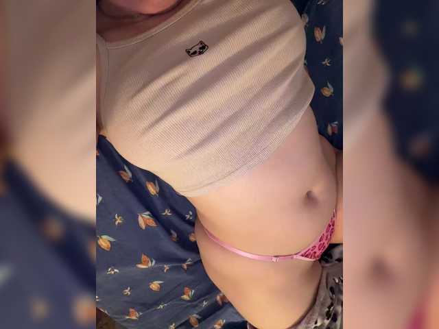 Amber-Lorinda's BongaCams show and profile