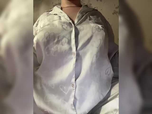 Amber-Lorinda's BongaCams show and profile