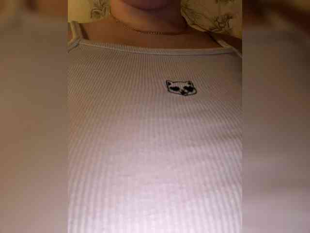 Amber-Lorinda webcam