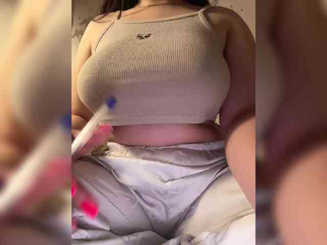 Amber-Lorinda webcam