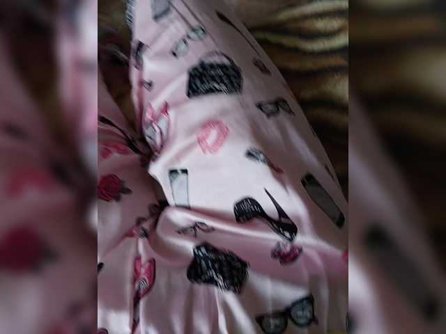 ZaraSss's BongaCams show and profile