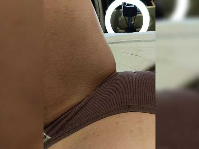 ZaraSss's BongaCams show and profile