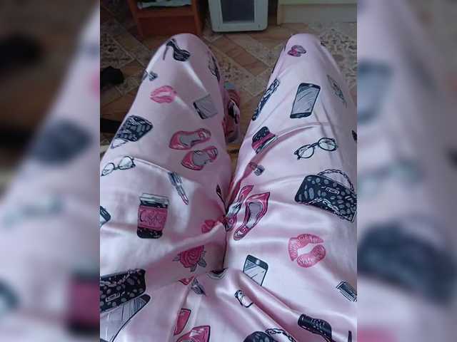 ZaraSss's BongaCams show and profile