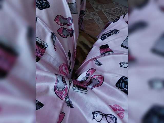 ZaraSss's BongaCams show and profile