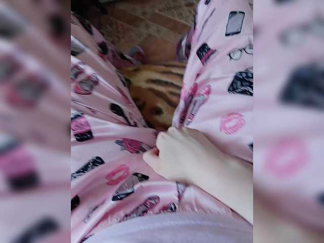 ZaraSss's BongaCams show and profile