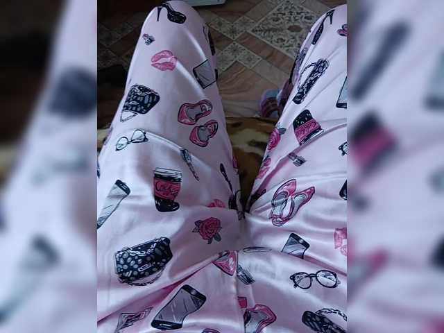 ZaraSss's BongaCams show and profile