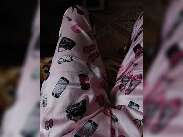 ZaraSss's BongaCams show and profile