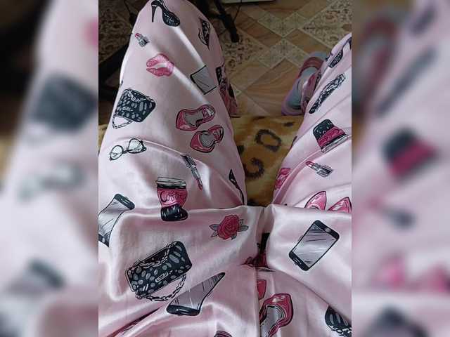 ZaraSss's BongaCams show and profile