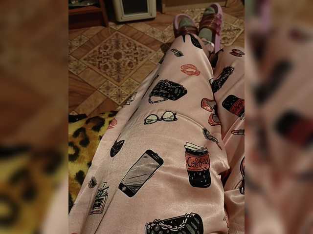 ZaraSss's BongaCams show and profile