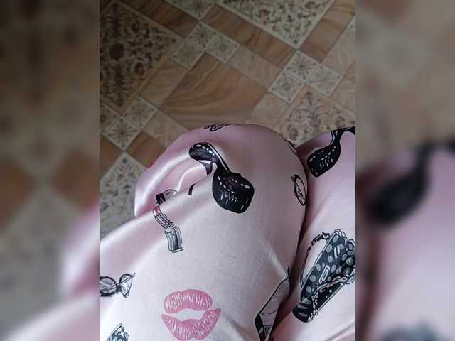 ZaraSss's BongaCams show and profile