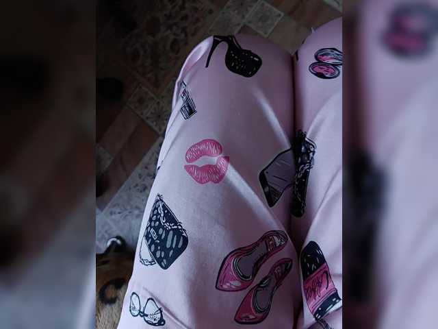 ZaraSss's BongaCams show and profile