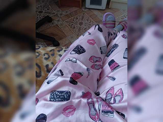 ZaraSss's BongaCams show and profile