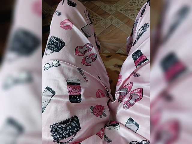 ZaraSss's BongaCams show and profile