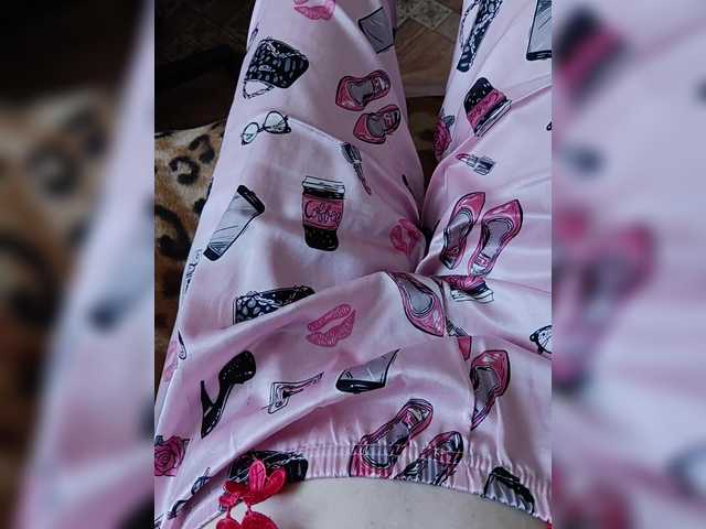 ZaraSss's BongaCams show and profile