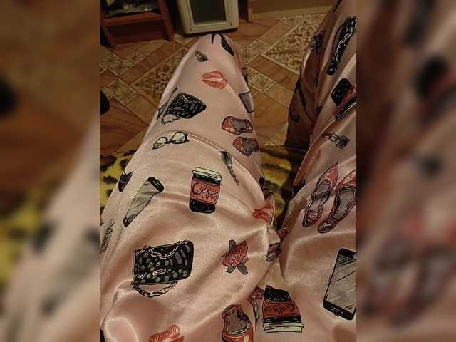 ZaraSss's BongaCams show and profile