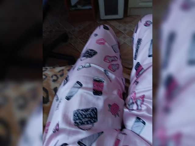 ZaraSss's BongaCams show and profile