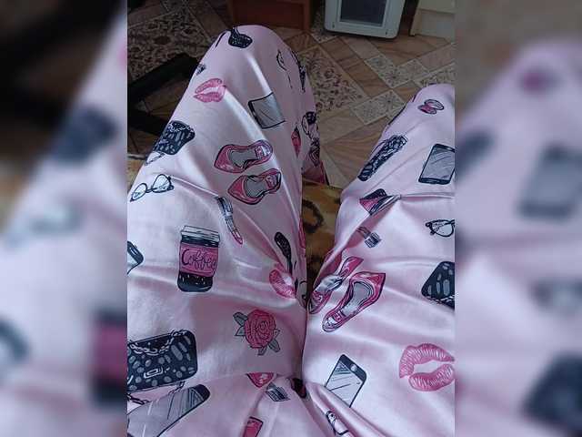 ZaraSss's BongaCams show and profile