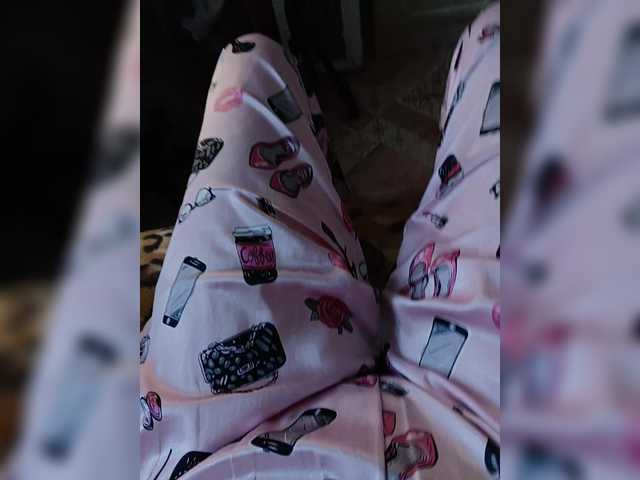 ZaraSss's BongaCams show and profile