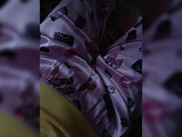 ZaraSss webcam