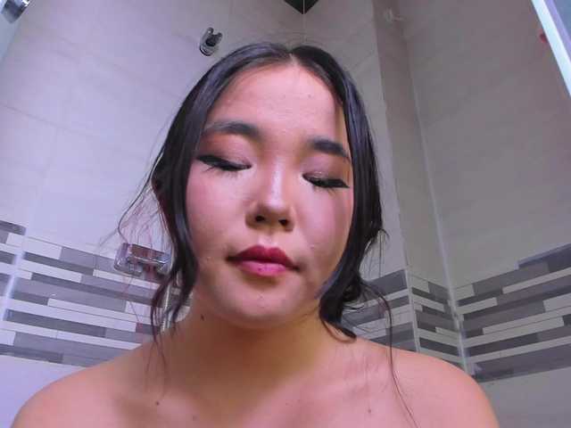 Dollyiaa's BongaCams show and profile