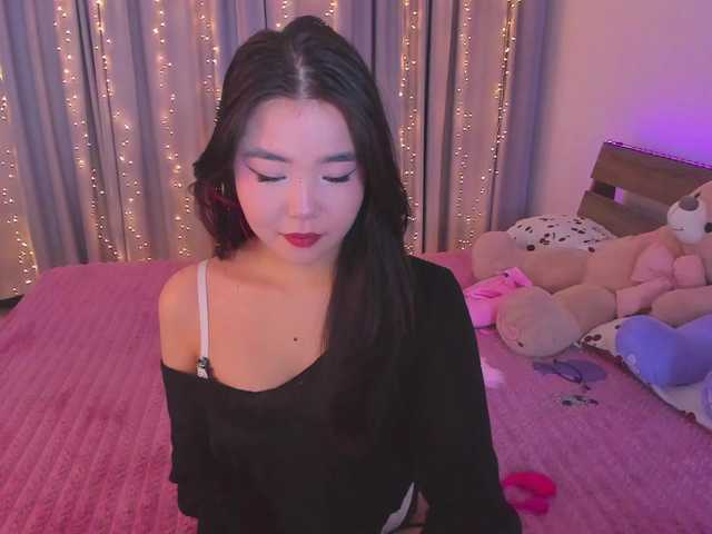 Dollyiaa's BongaCams show and profile